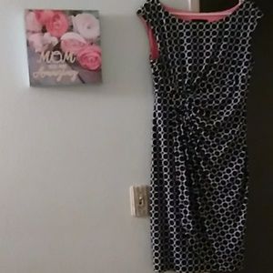 Sleeveless casual dress worn once